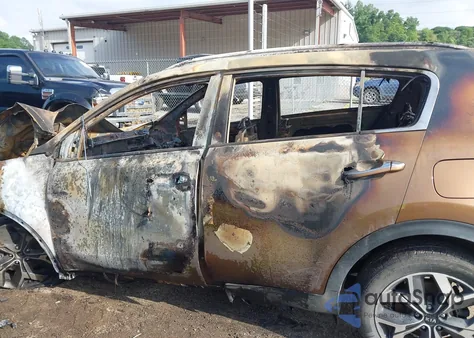 2020 Kia Sportage Ex из США, поврежденный, VIN KNDPNCAC1L7797381